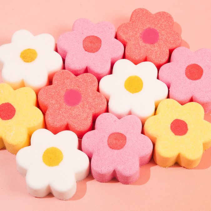 Blushing Bouquet Bath Bomb Project image number null