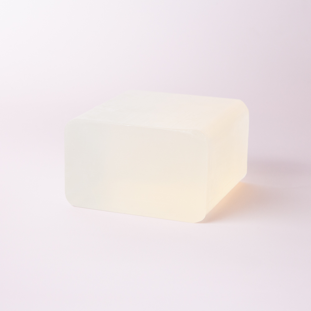 Studio Clear Melt and Pour Soap Base image number null